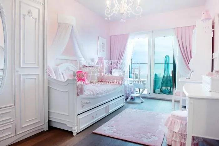 White and pink designed baby bedroom with a cradle in Sea Pearl Atakoy