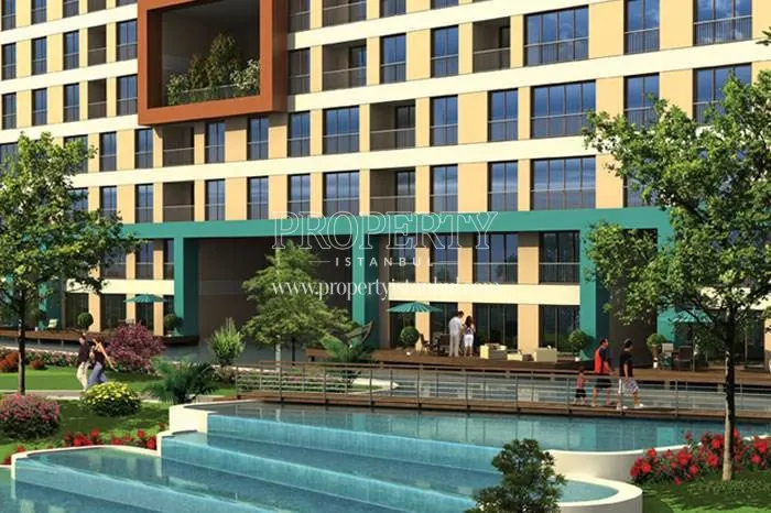 Walking track and waterfall in the 1stanbul compound garden