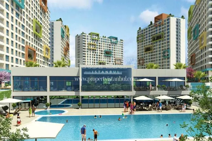 1stanbul residents in the compound swimming pool