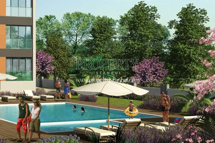 The outdoor swimming pool of ARY Poyraz Bostanci