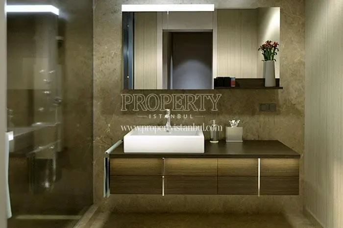 One of the bathrooms in AcarBlu