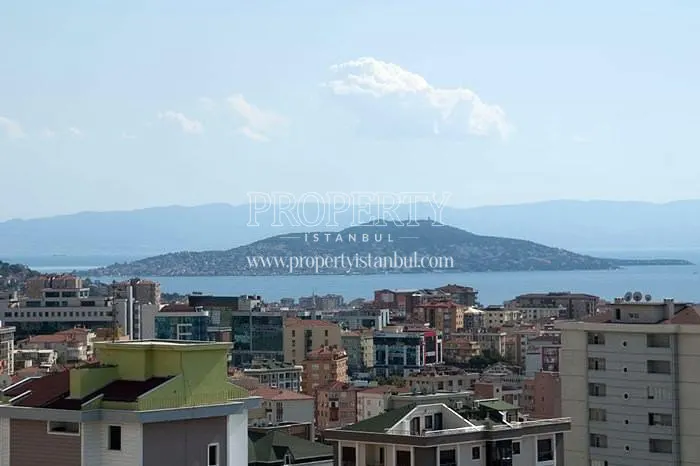 The sea view from the Adalife Maltepe compound