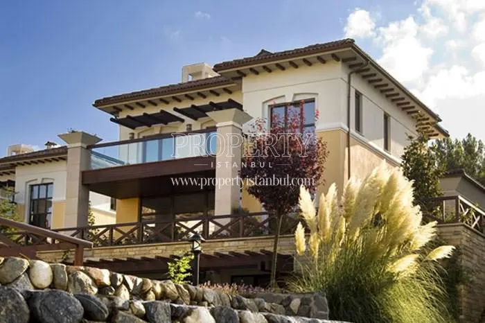 One of the villas in Agaoglu My Roseville Cekmekoy