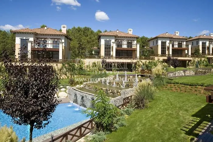 Agaoglu My Roseville Cekmekoy compound