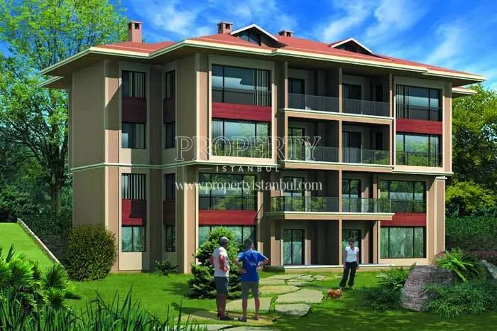 The residents of Aktas Bogazici Evleri enjoying the compound garden