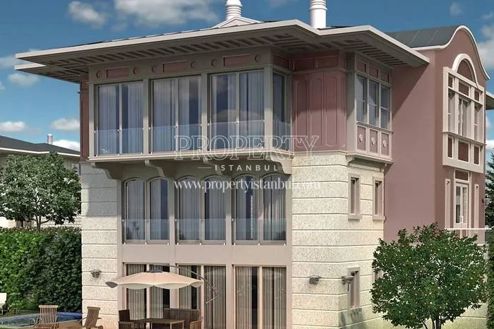 Pink and white colored mansion in Antteras