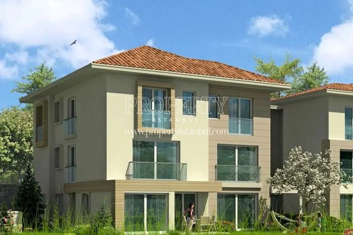 One of the buildings in Asmali Evler