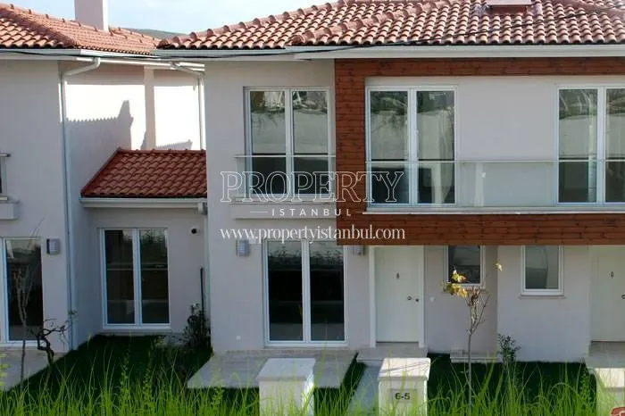 One of the villas in Asmali Evler