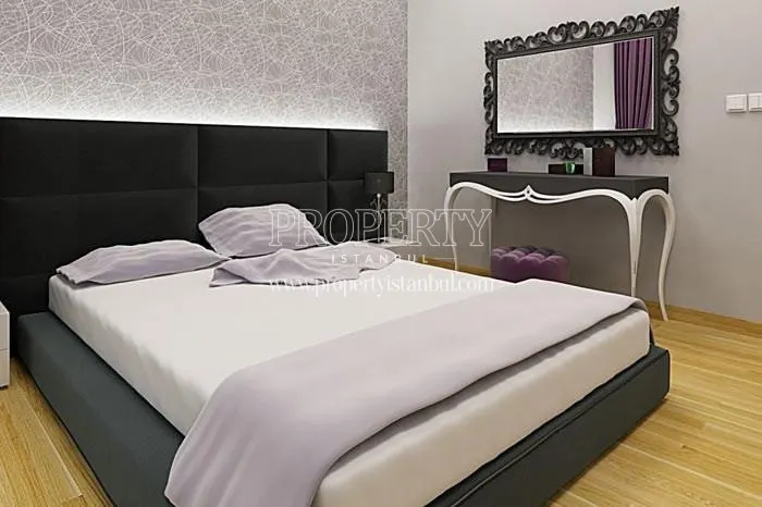 One of the master bedrooms in Asude Yasam Sefakoy