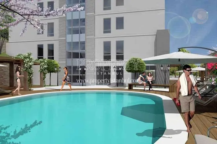 The outdoor swimming pool in the Atasehir Buz Residence project