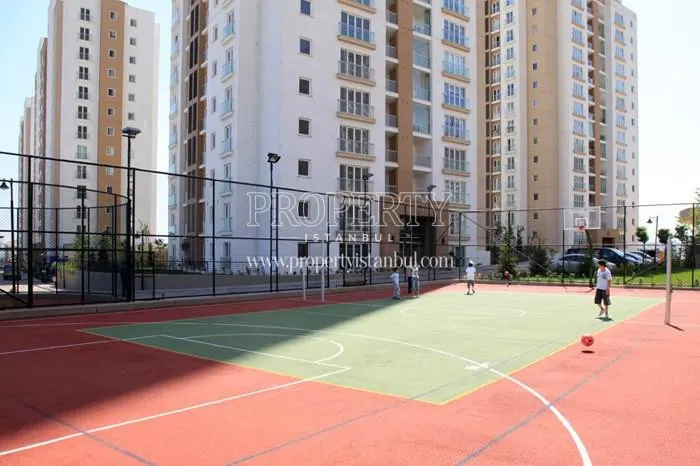 The basketball court in Avrupa Konutlari Ispartakule 3