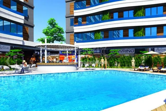 The swimming pool in Ayport Residence