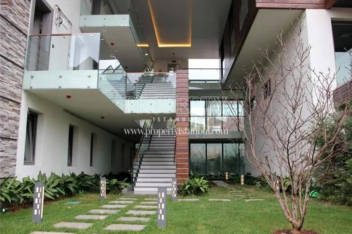 The entranceway of BE-SA Camlikonak buildings