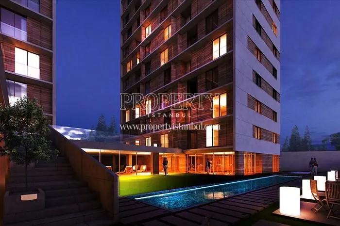 Baraka Konutlari compound at night