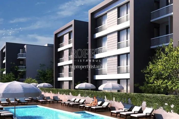 Outdoor swimming pool in Barbaros Konutlari Uskudar