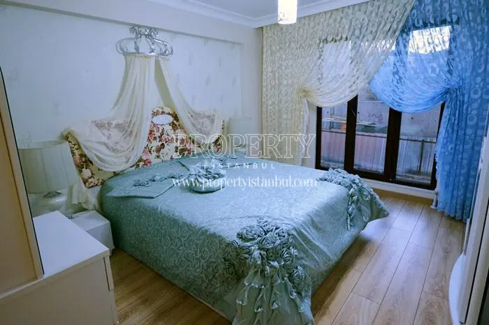 One of the master bedrooms in Belinay Evleri