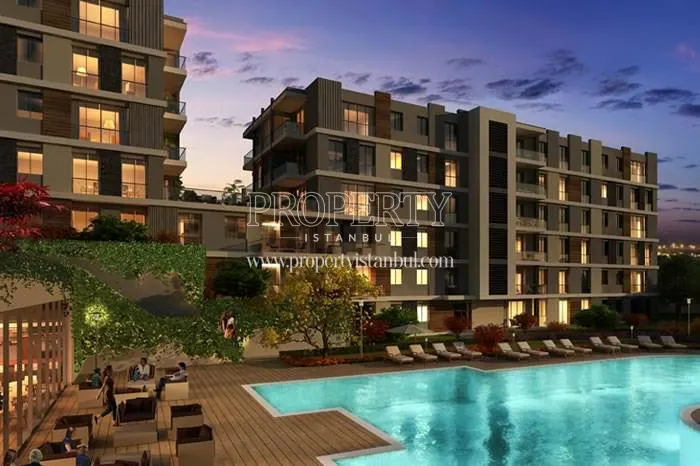 The outdoor swimming pool in Besyildiz Novella