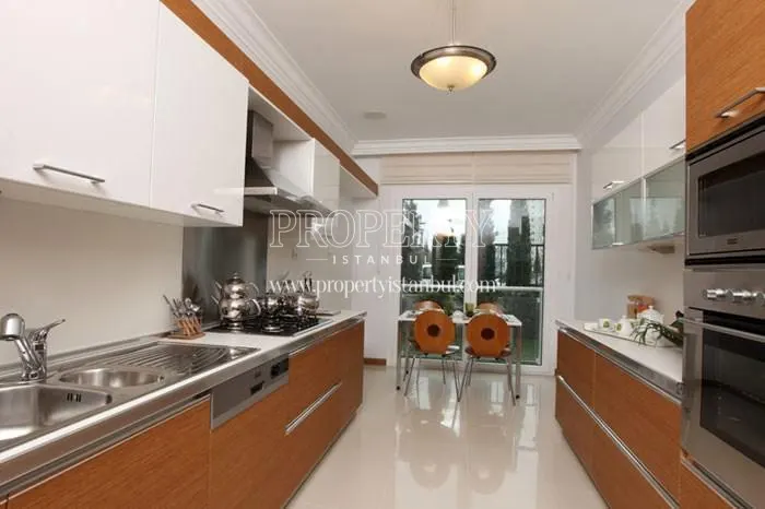 A kitchen in Bizim Evler 4
