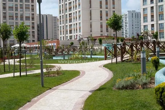 The walking track in Bizim Evler 4