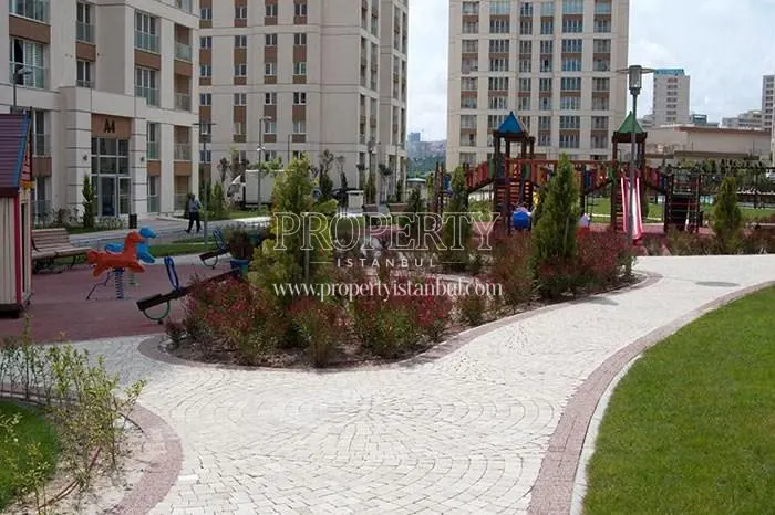 The walking track and the other entertainment areas in Bizim Evler 4