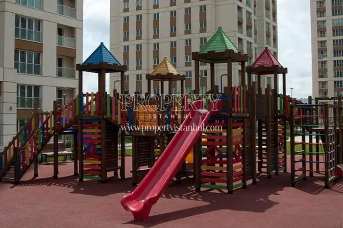 The playground for children in Bizim Evler 4