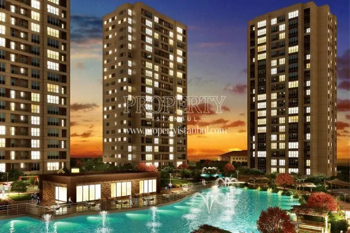 Bizim Evler 5 compound at night