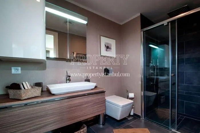 Small bathroom in Bomonti Modern Palas