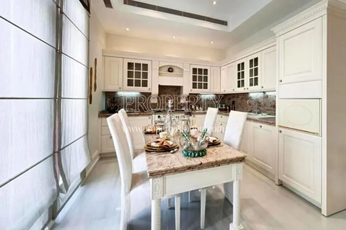 One of the kitchens in Bosphorus City