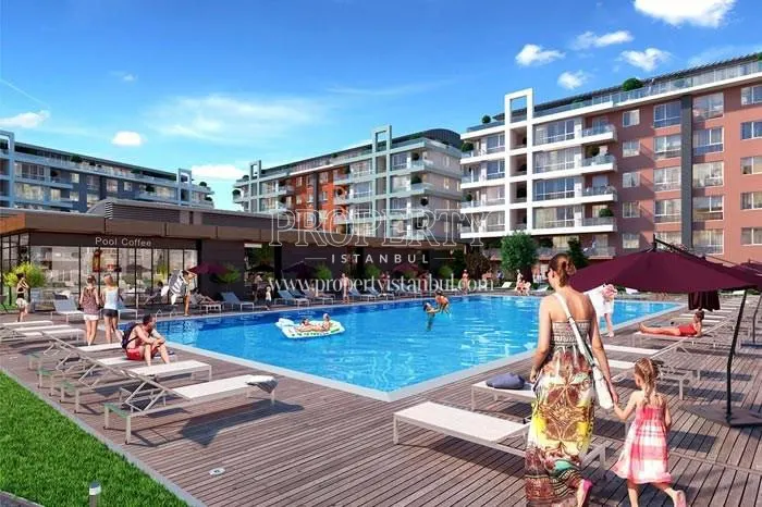 The outdoor swimming pool of the Boutique Daca compound