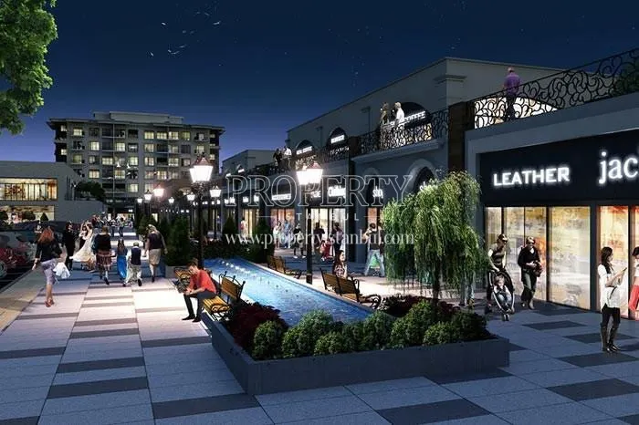 The shopping center in Cadde Flora at night