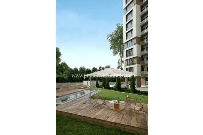 Caddepark Erenkoy compound garden
