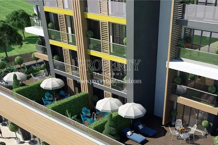 The gardens of the ground floor flats in the City Hill Sancaktepe compound