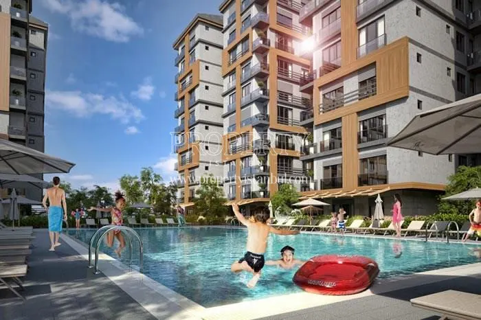 The outdoor swimming pool in Cizmeci Metropark