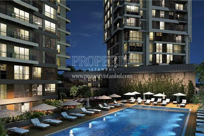 The outdoor swimming pool in Cordella Kartal