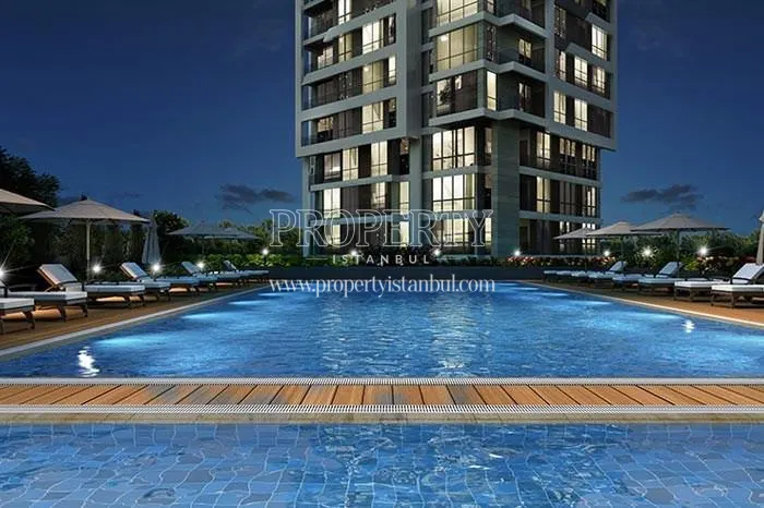 The outdoor swimming pool in Cordella Kartal