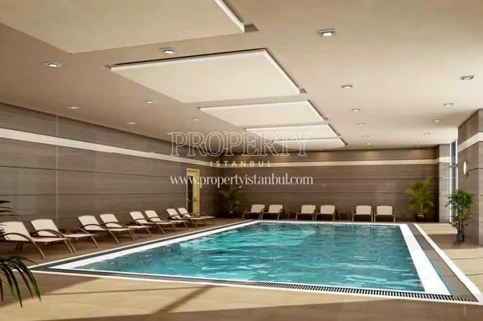 The indoor swimming pool in Cornerlife Mimaroba