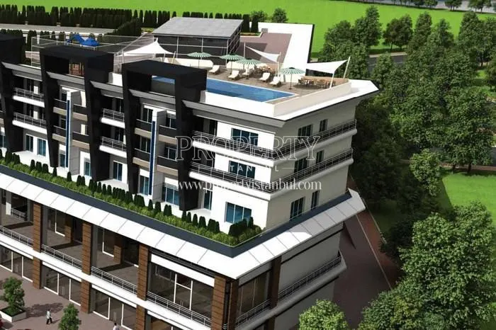 The swimming pool on the top floor of Cornerlife Mimaroba
