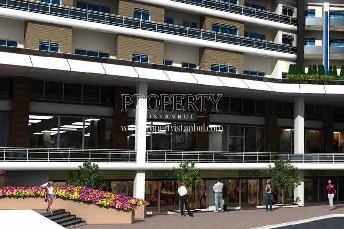 The shopping center under the Cornerlife Mimaroba building