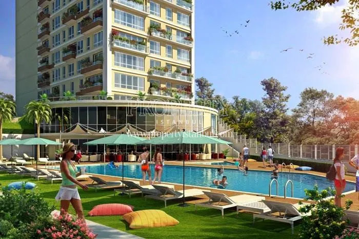 Outdoor swimming pool in Cukurova Balkon