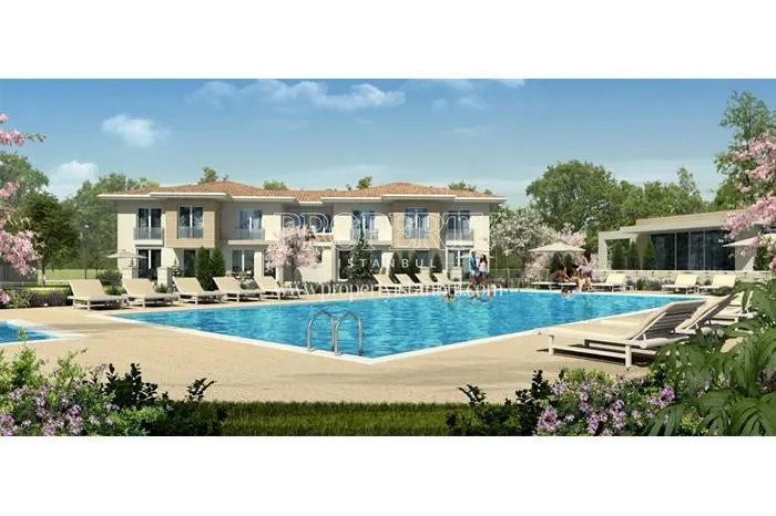 Outdoor swimming pool in Dekar Asmali Sokaklar