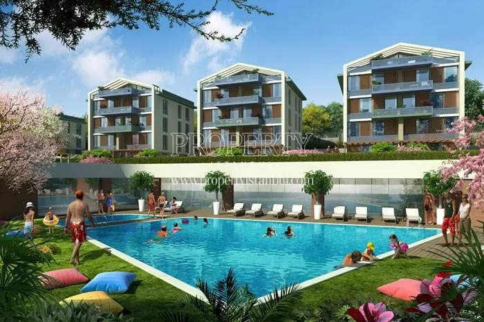 The residents swimming in the Demirli Akyaka pool