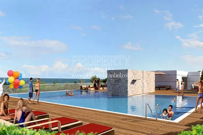 The outdoor swimming pool in Doga Panorama
