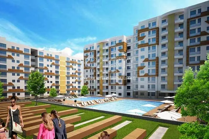 The outdoor swimming pool of Dore Life