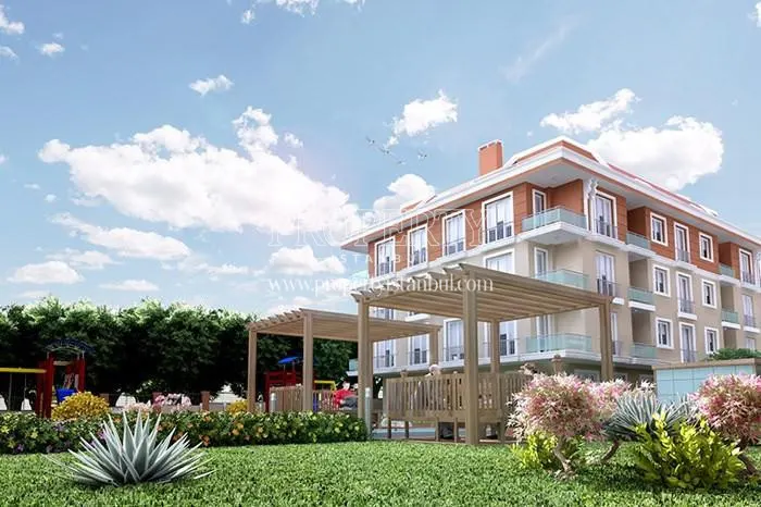 One of the Duman Park Evleri buildings from the garden