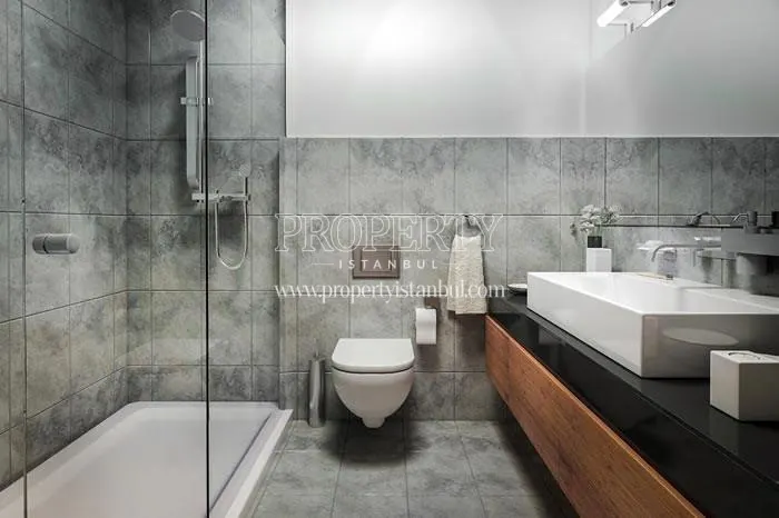 The bathroom in Elysium Apartments Lale