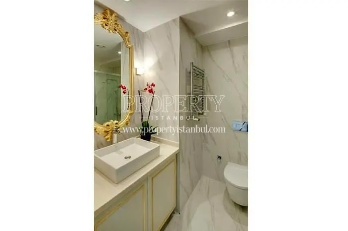 One of the bathrooms in Elysium Art Sisli
