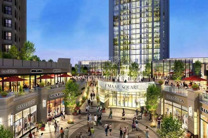 Shopping center in Emaar Square