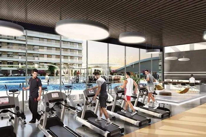 Emin Evim 5Yuz60 residents doing sport in the gym