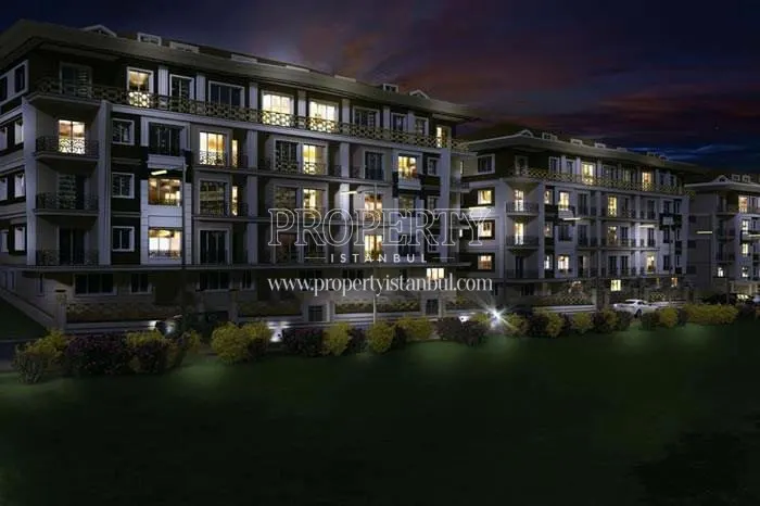 Erdemli Konaklari compound view at night