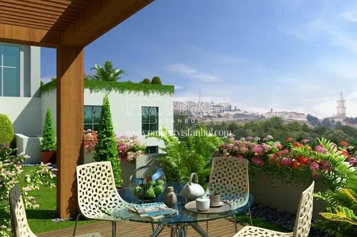 Verdant terrace in Essenora